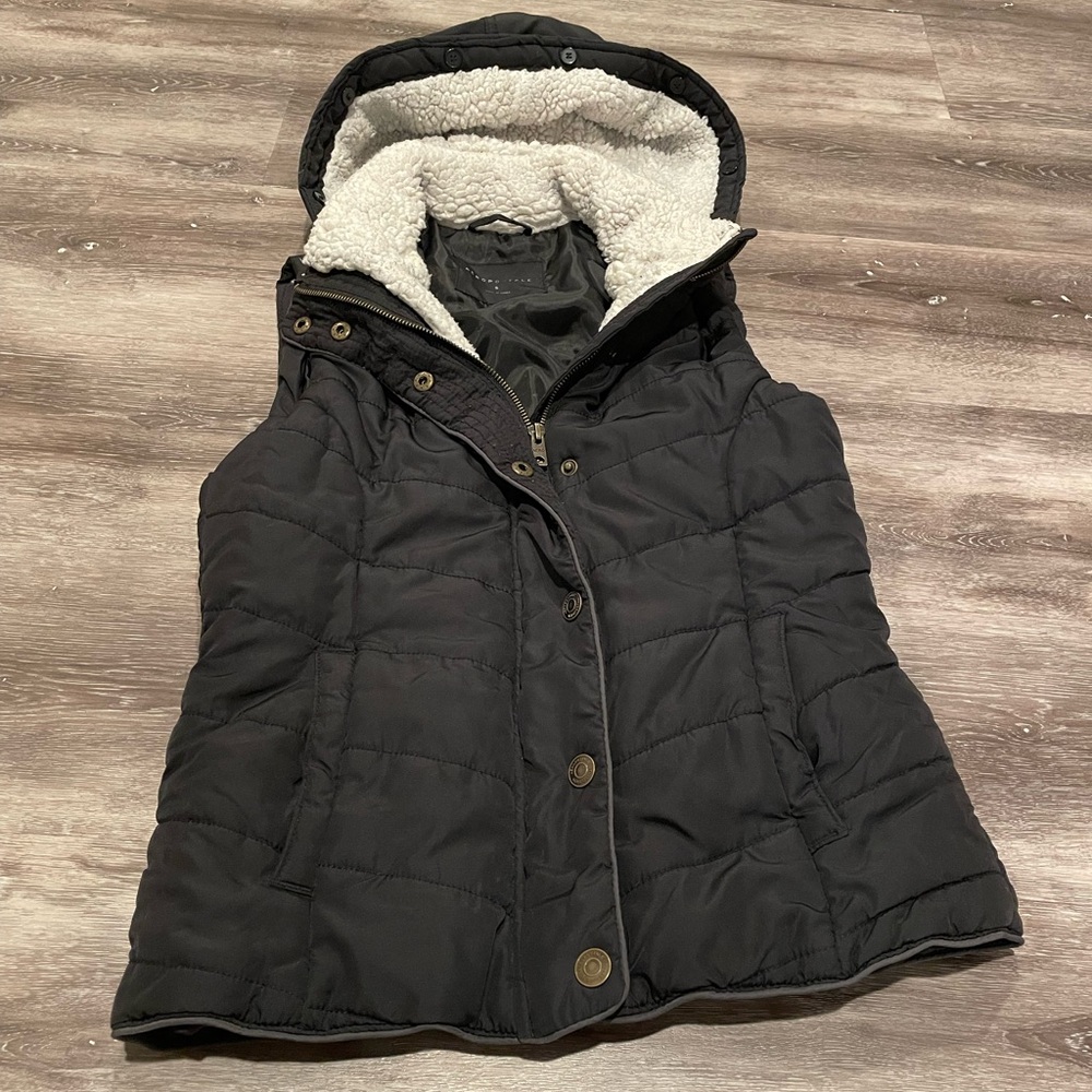 Aeropostale Hooded Puffer Vest